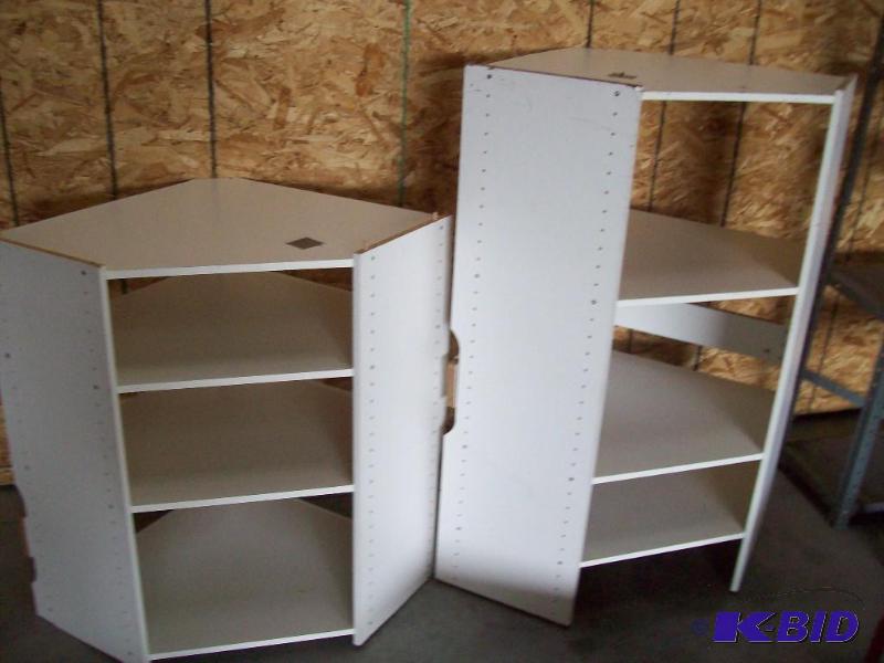 lot 3 image: Closet Shelving