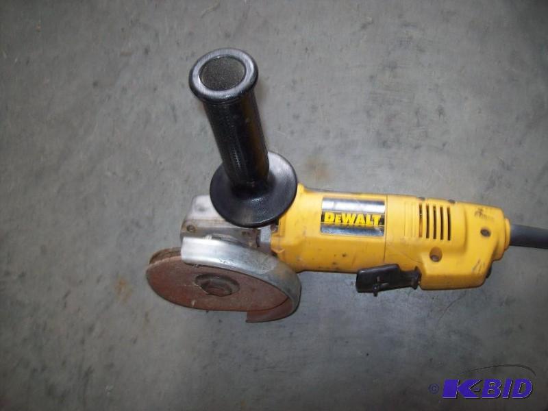 lot 37 image: Angle Grinder