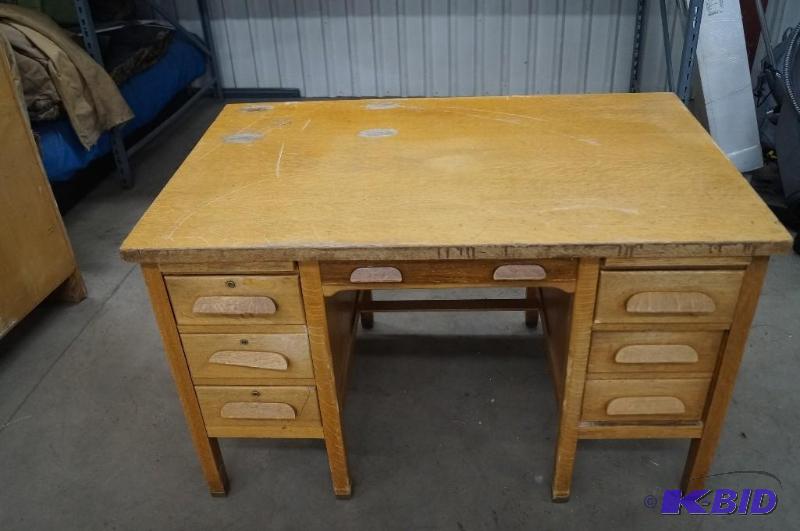 wooden teachers desk