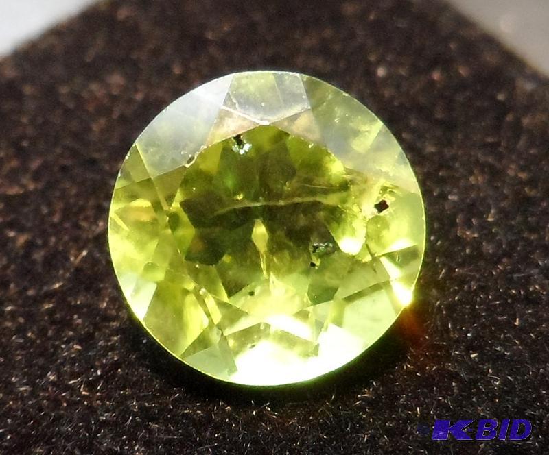 Natural Peridot (Olivine) Size 8 x 7.9 x 4.7...