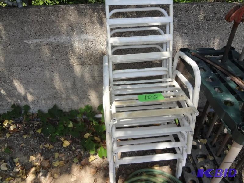 lot 105 image: (4) Lawn Chairs...