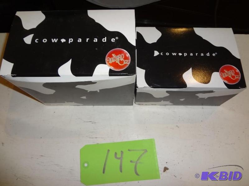 lot 147 image: Cow Parade, #7722, #7244...