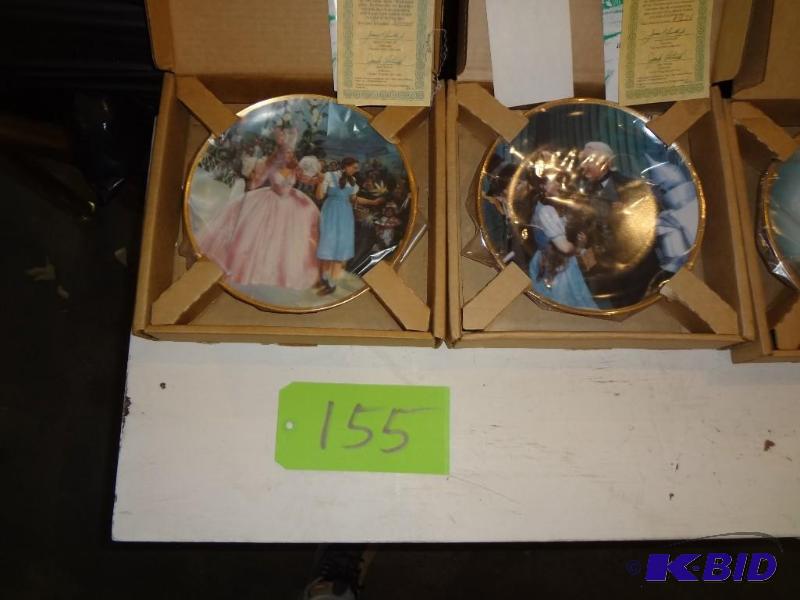 lot 155 image: (11) Set of Wizard of Oz Plates, NIB...