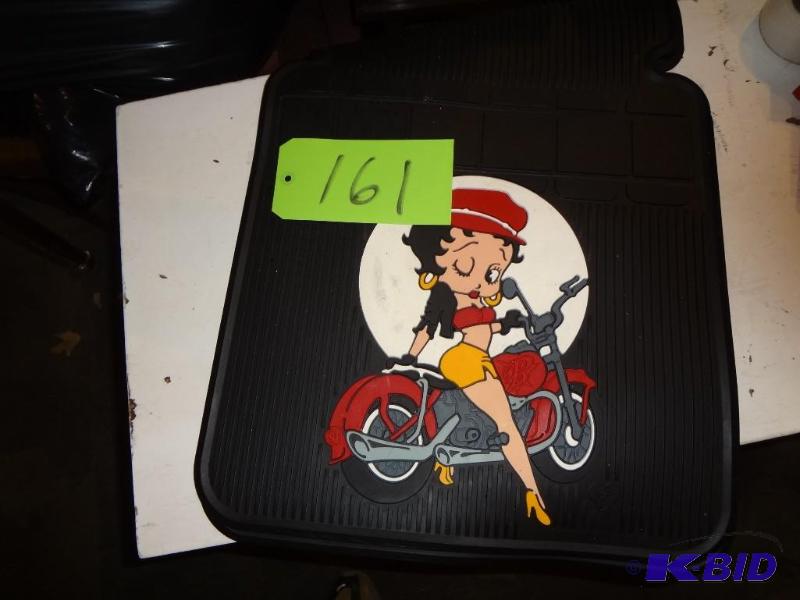 lot 161 image: Betty Boop Floor Mats...