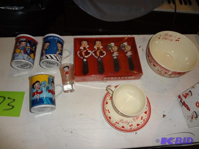 lot 173 image: Betty Boop Dishes...
