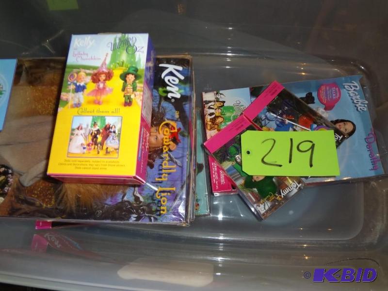 lot 219 image: Barbie Wizard of Oz, Complete set, Lullaby Mu...