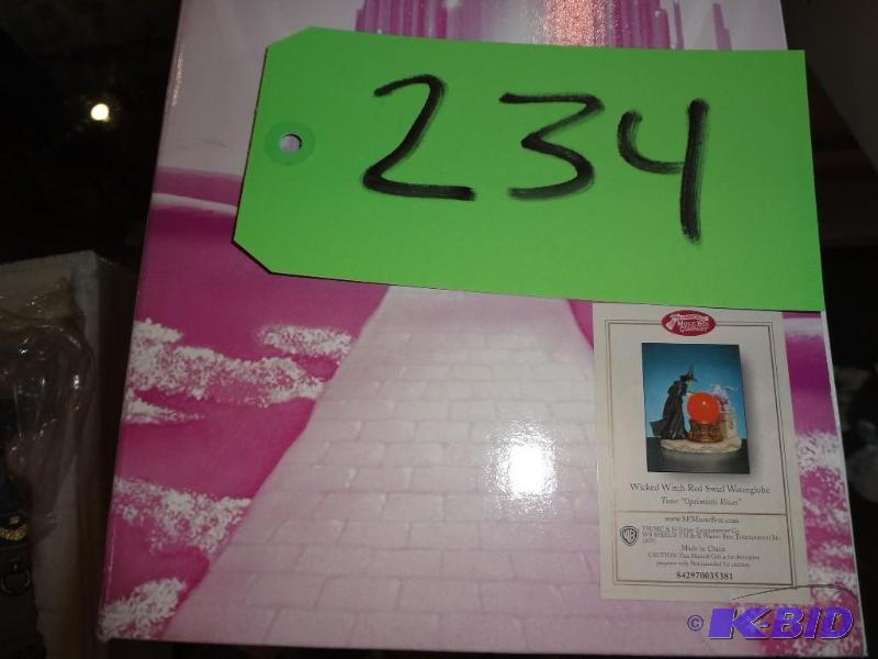 lot 234 image: Oz Snow Globe...