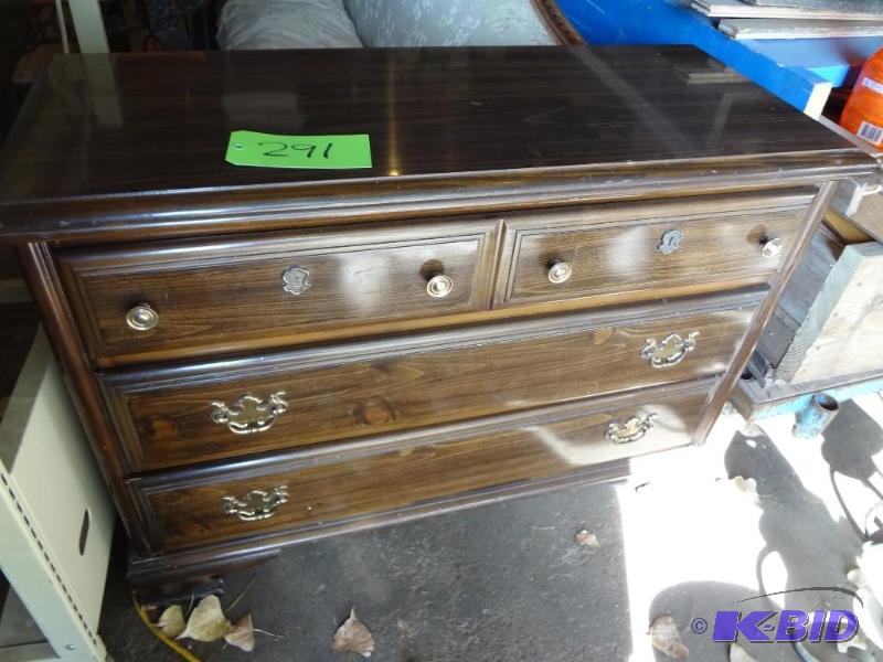 lot 291 image: Nice Dresser...