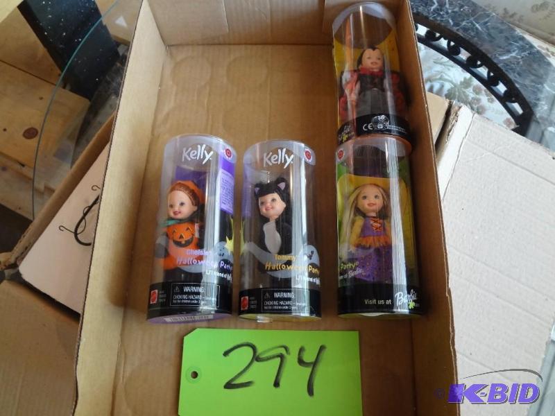 lot 294 image: Barbie Collectable Halloween...