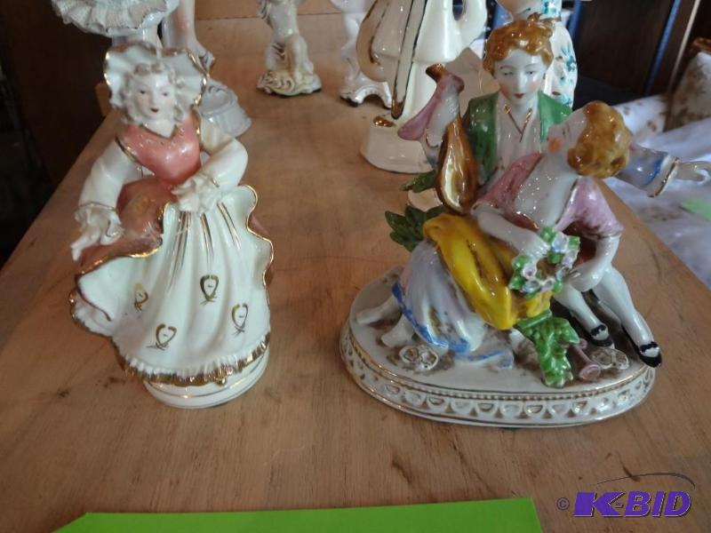lot 308 image: Figurines...