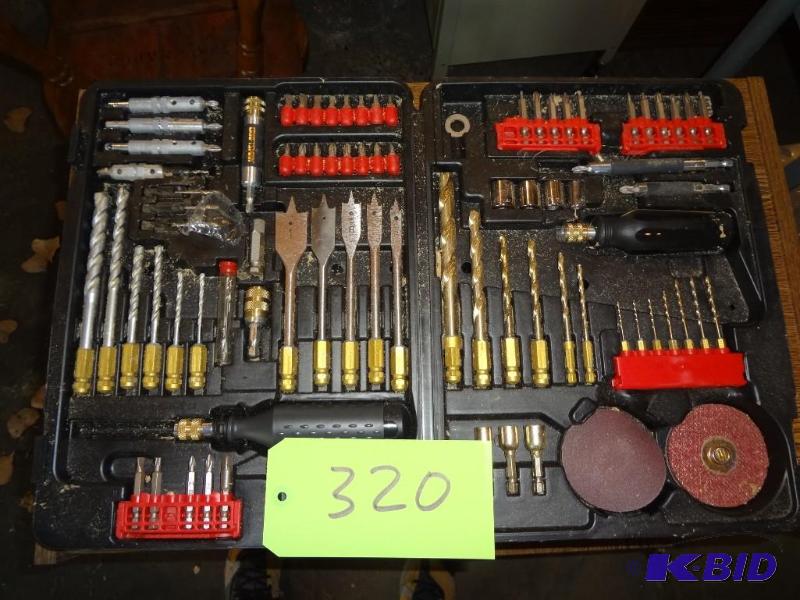 lot 320 image: Craftsman Tool Kit...