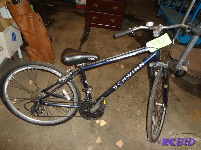 lot 347 image: Schwinn Trailway, as new...