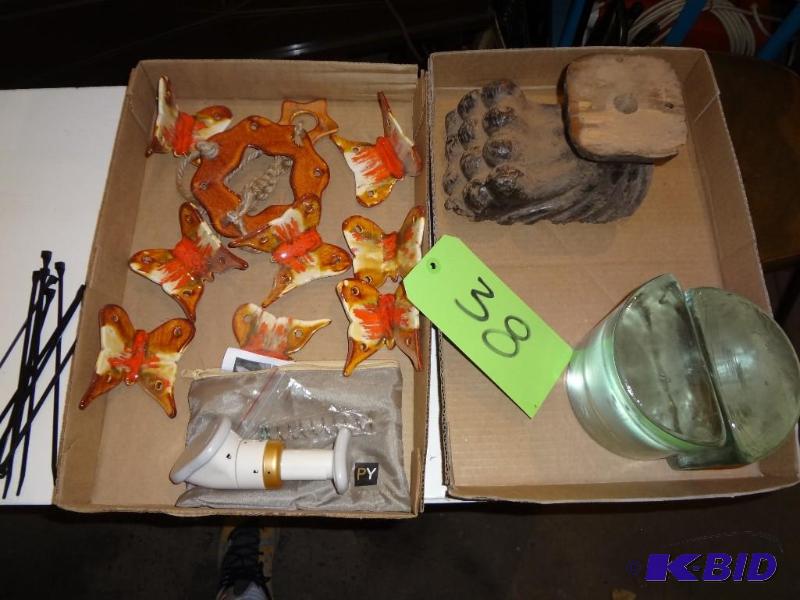 lot 38 image: Ornate Wooden Foot, Book Ends, stuff, stuff...