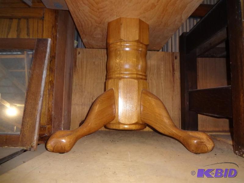 lot 380 image: Nice Oak Table base. Base Only...