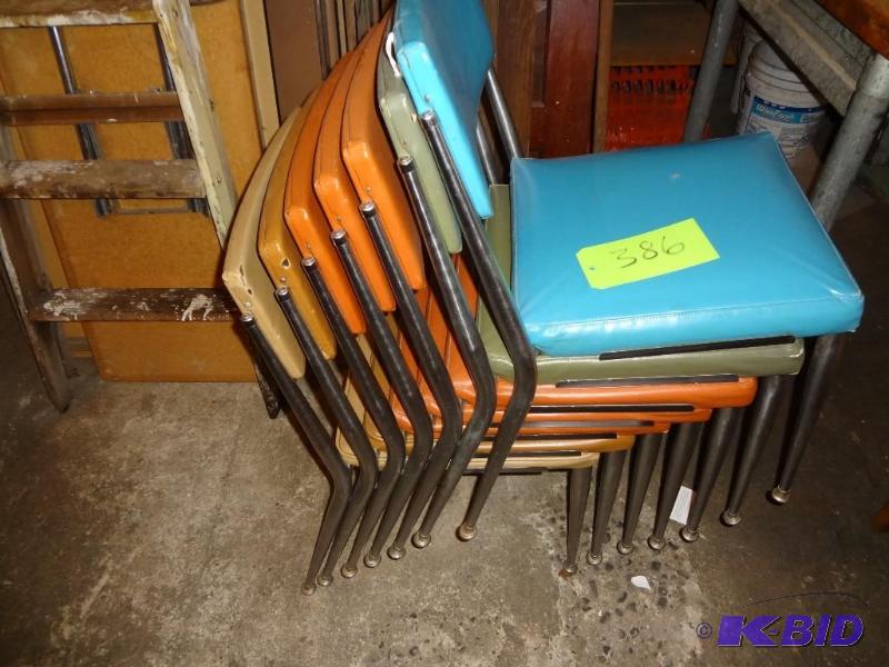 lot 386 image: Lot of Padded Chairs...