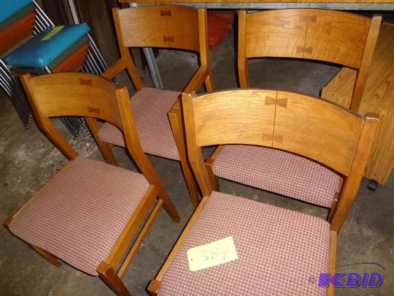 lot 387 image: (4) Chairs, nice...