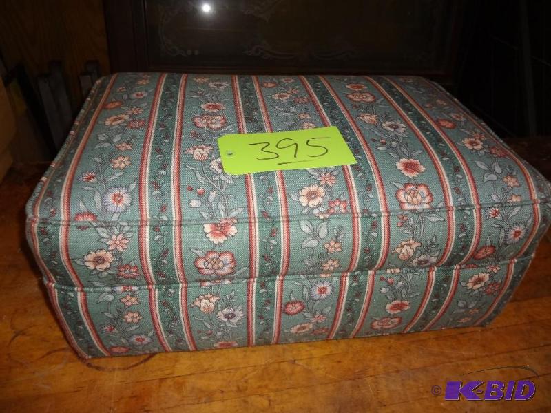 lot 395 image: Ottoman...