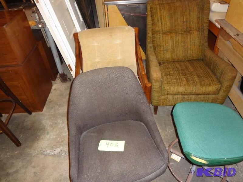 lot 403 image: (4) Chairs, nice...