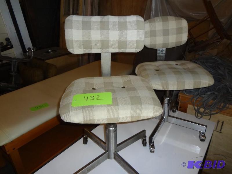 lot 432 image: Pair of Plaid Chairs...