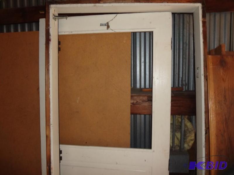 lot 454 image: Victorian Door wframe, lit, 3 panel...