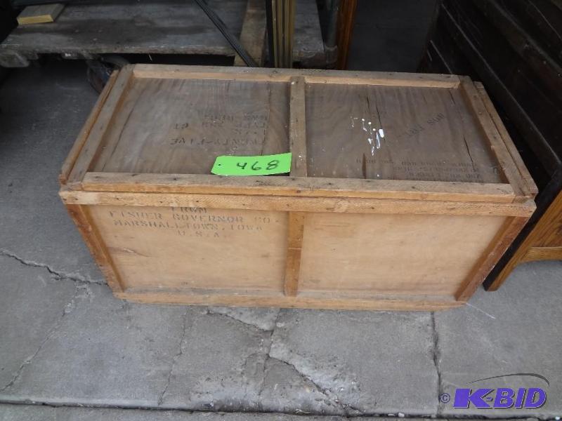 lot 468 image: Wooden BoxCrate...