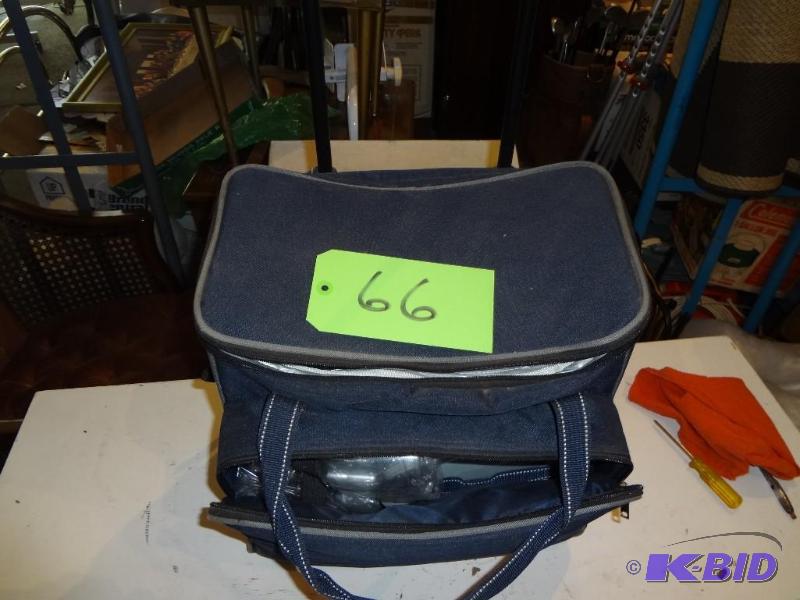 lot 66 image: Rolling Tote...
