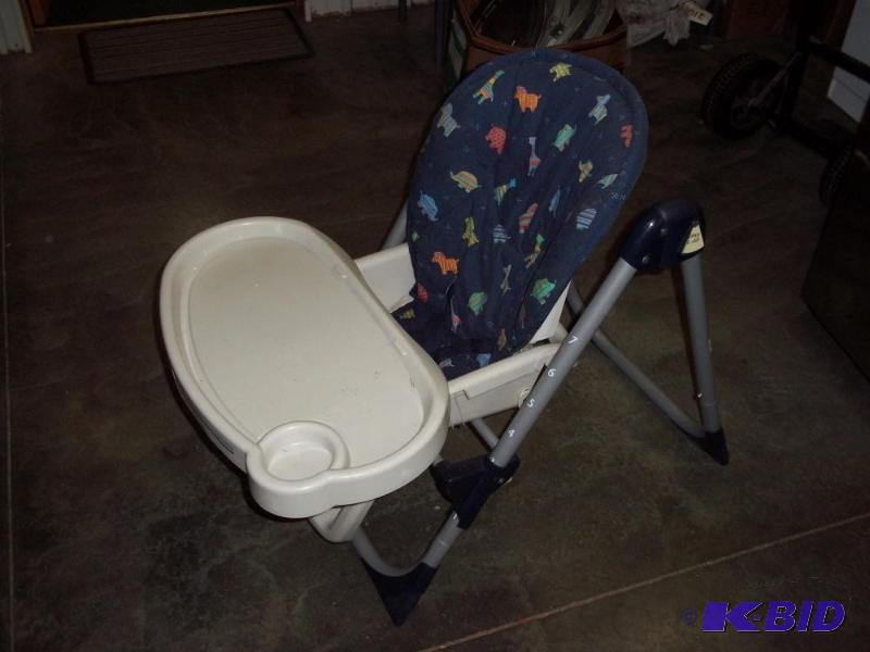 lot 104 image: Infant High Chair Seat...