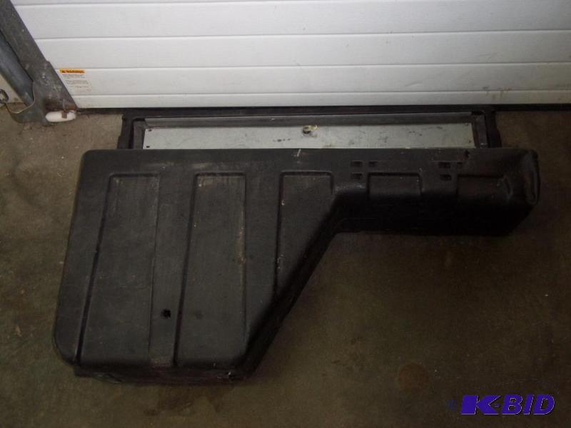 lot 136 image: Truck box Plastic Case...