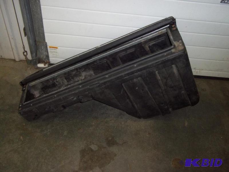 lot 137 image: Truck Box Plastic case...