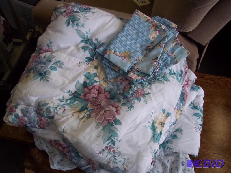 lot 162 image: Comforter...