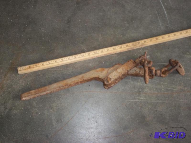 lot 19 image: Chain Binder...
