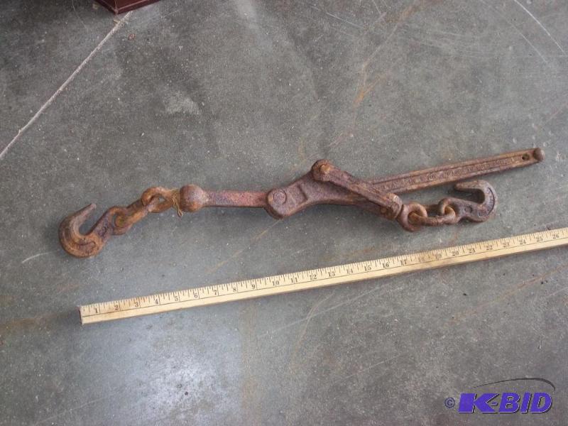lot 21 image: Chain Binder...