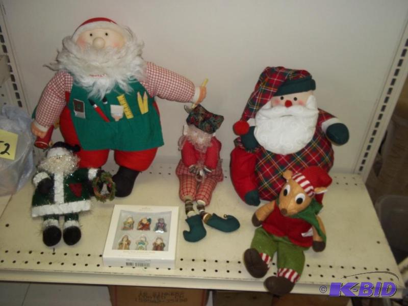 lot 256 image: Assortment of Christmas Figurines...