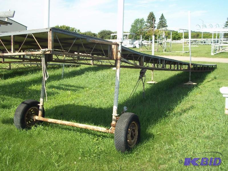 lot 333 image: 41 STEEL FRAME WWOOD DECKING...