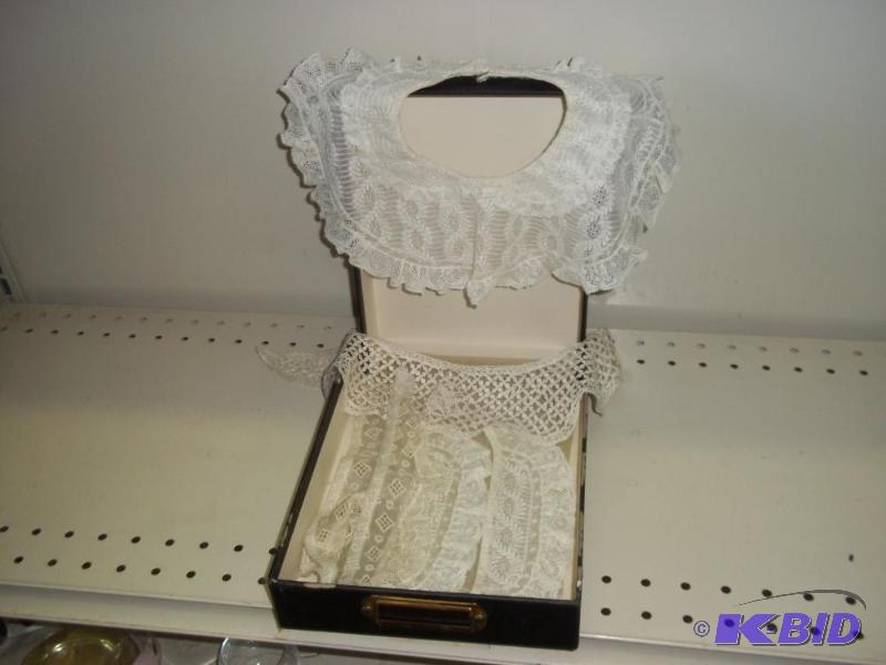 lot 368 image: Antique Lace Collars and cuffs...