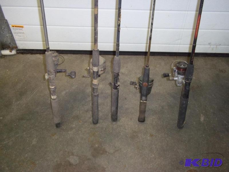 lot 51 image: 5 Fishing Poles...