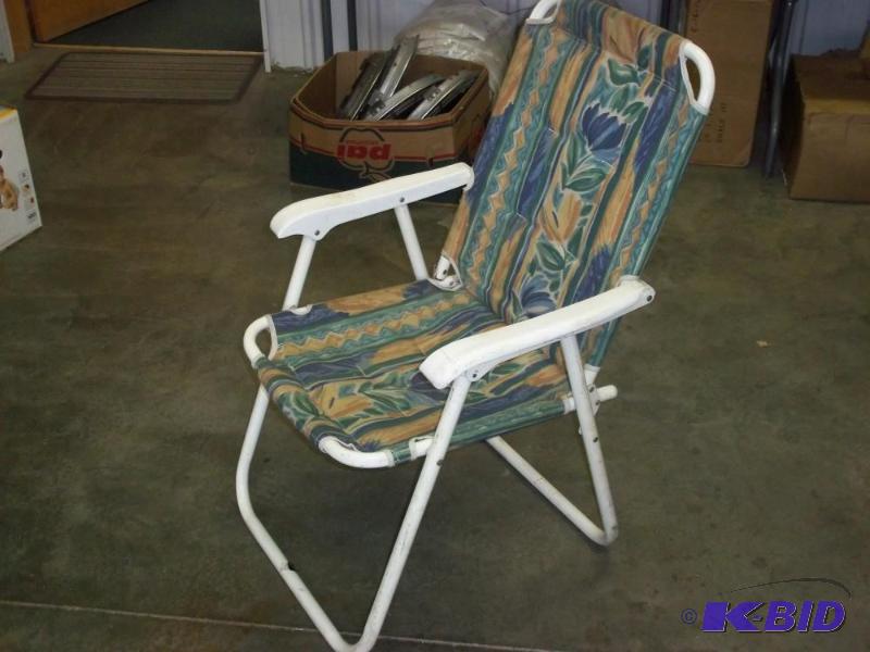 lot 65 image: Lawn Chair...
