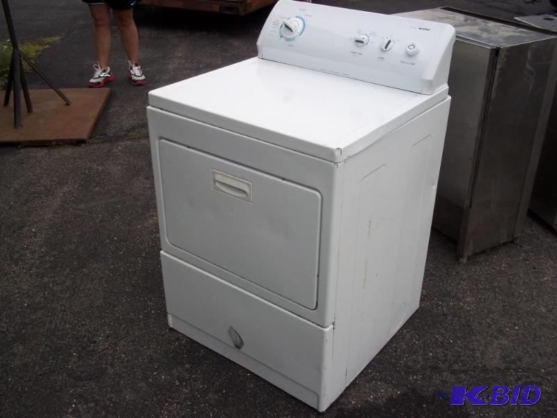 lot 85 image: Electric Dryer Consignor states works good...