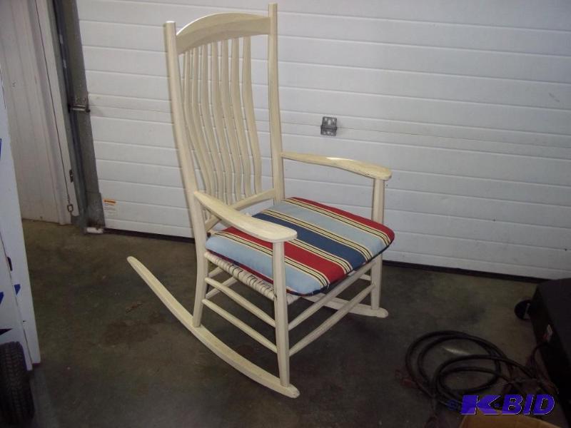 lot 89 image: Vintage Wood Rocking Chair...