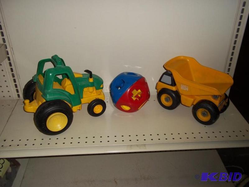 lot 95 image: Plastic Tractor, Truck and Childs Shape Learn...