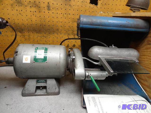 lot 10 image: Wells polishing lathe. QW100T. 115 volt. Brin...