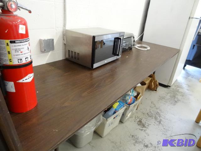 lot 102 image: Folding Table. No Contents. 96 x 30...