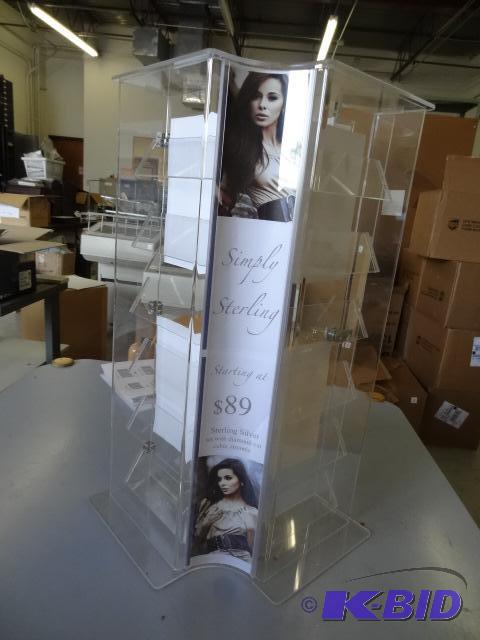 lot 109 image: Poly Display. Has Lock and Key...