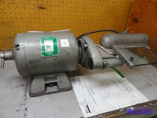 lot 13 image: Wells polishing lathe. L35-0252-0160G1. 115 v...