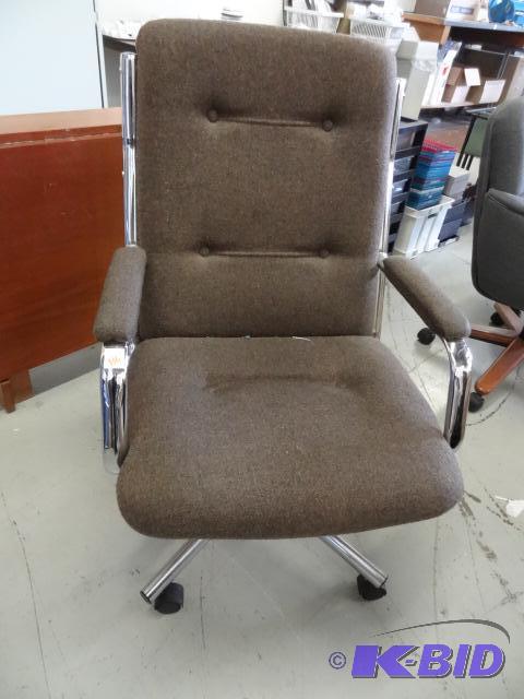 lot 136 image: Office chair on wheels....