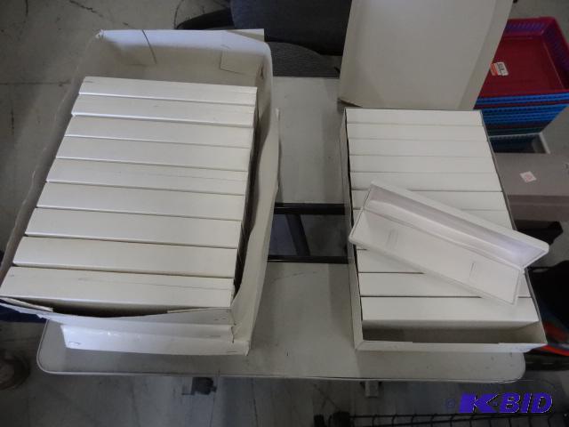 lot 141 image: Necklace cases. Approx 48...