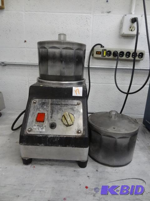 lot 17 image: Centrifugal magnetic finisher. Raytech....