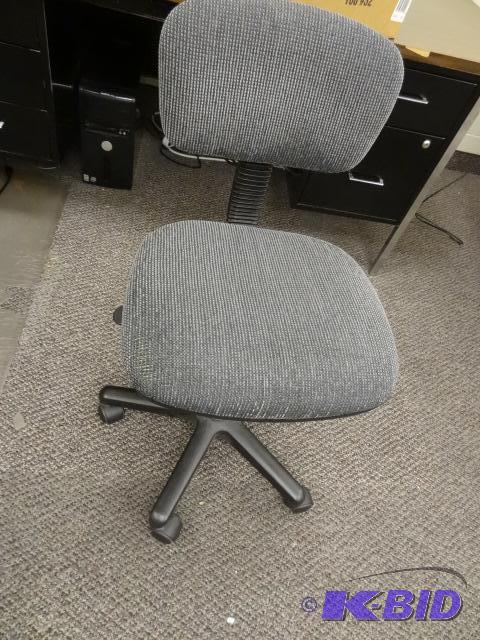 lot 210 image: Office Chair on Wheels...