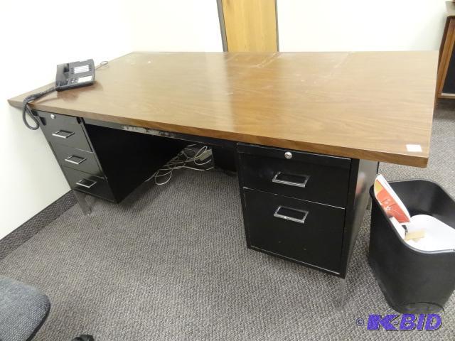 lot 214 image: Metal Office Desk. 72 x 36 x 29 Bring Help to...