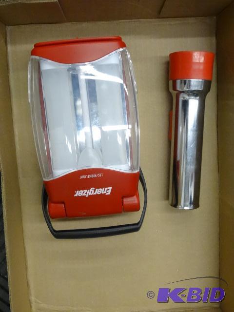 lot 74 image: Energizer LED night light. Flashlight...